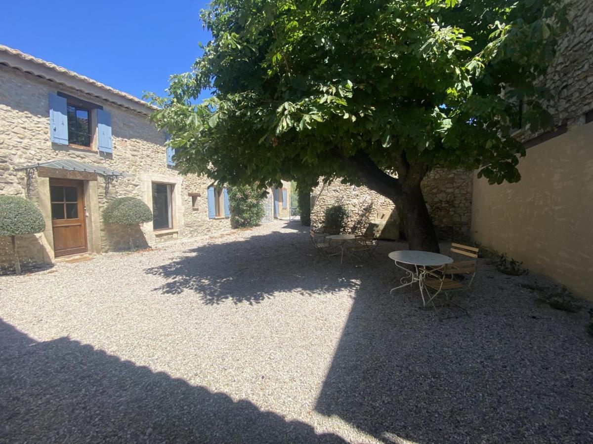 Mas De La Ferme St Joseph Seguret Bagian luar foto